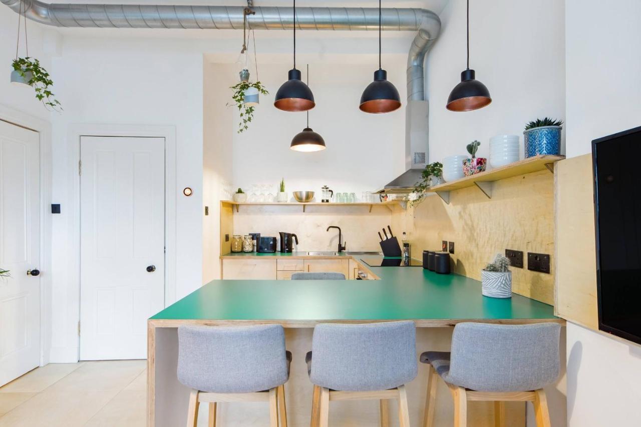 The Plywood Flat, Modern Style In A Traditional Tenement Edinburgh Ngoại thất bức ảnh