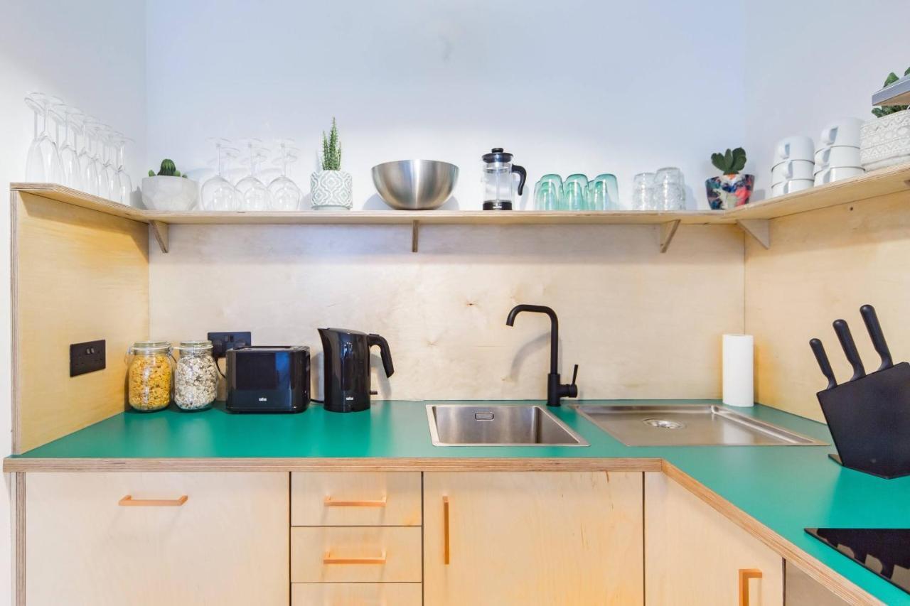 The Plywood Flat, Modern Style In A Traditional Tenement Edinburgh Ngoại thất bức ảnh