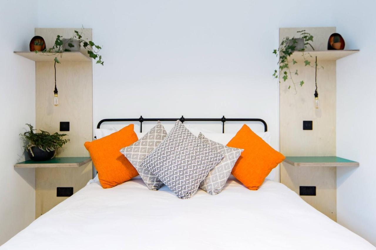 The Plywood Flat, Modern Style In A Traditional Tenement Edinburgh Ngoại thất bức ảnh