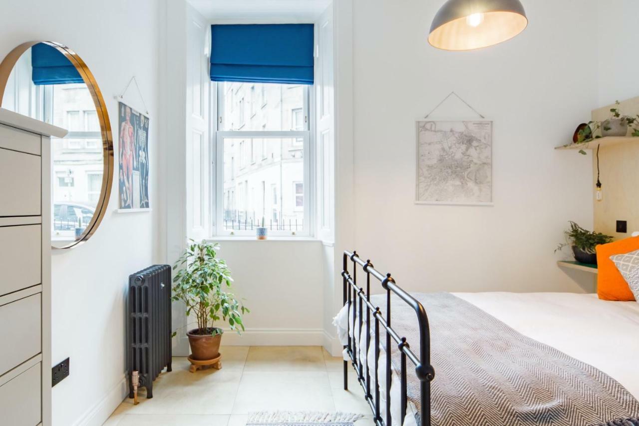 The Plywood Flat, Modern Style In A Traditional Tenement Edinburgh Ngoại thất bức ảnh